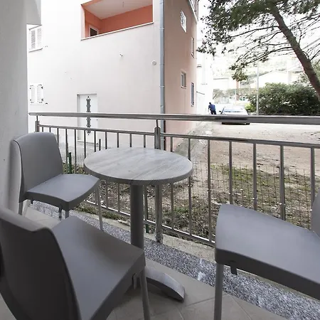Guest house Klara Baska Voda